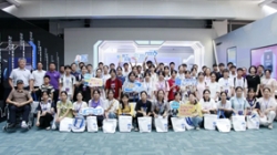 ������ѧ|�ⳡУ�����˶���City!